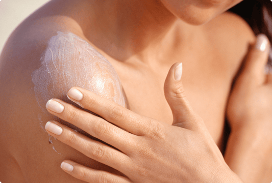 Piel sana incluso durante el verano o suplementos dietéticos como protección interna contra la radiación solar