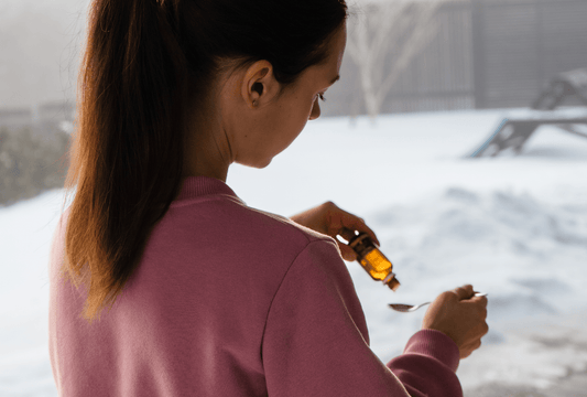 Přírodní lékarnička na hory: 5 doplňků co se vyplatí sbalit na lyžovačku pro podporu imunity